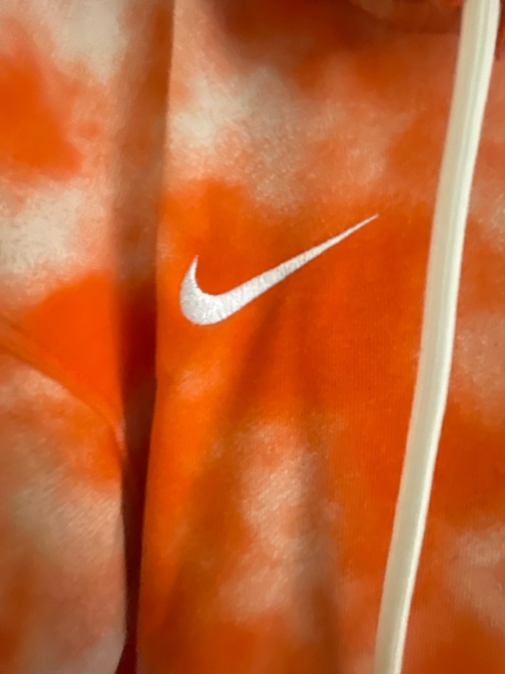 Nike medium women’s hoodie - Picture 2 of 9